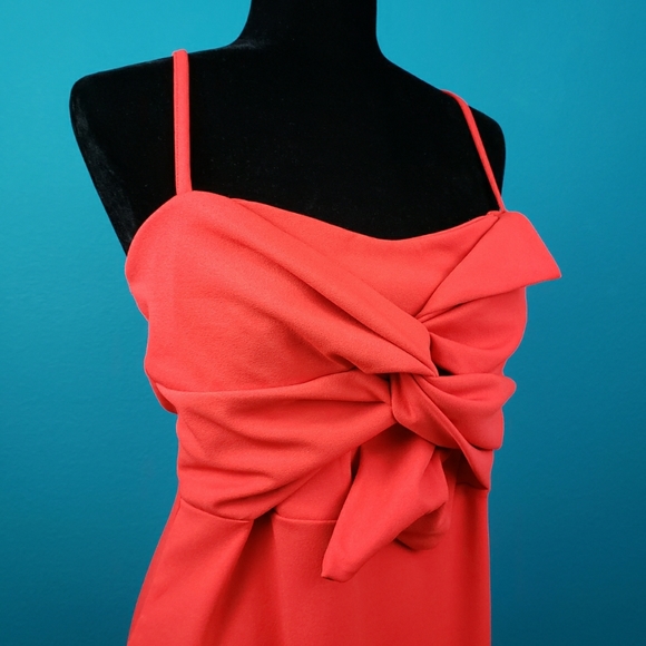 🆕️🌹 LASULA Rich Red Knot Front Mini Dress // (NWT) - Picture 6 of 8
